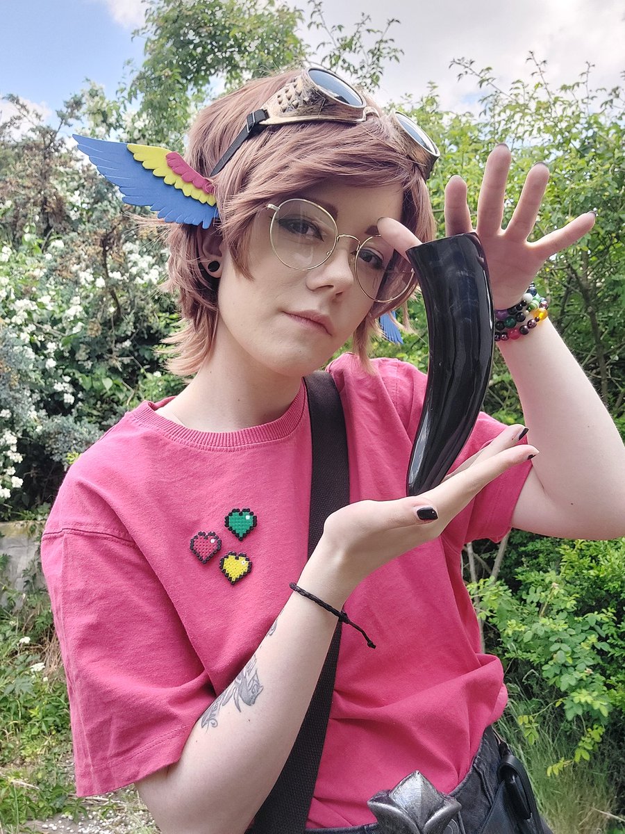 robin_dadokid's tweet photo. Sellout timer for my birthday! Hi, I'm 21 now!
I do cosplay and writing mostly atm ;)
Hermitcraft, Empires, Life Series etc.
RT to be a cool potato.
#hermittwt #esmptwt #traffictwt https://t.co/bdlIsUxghO