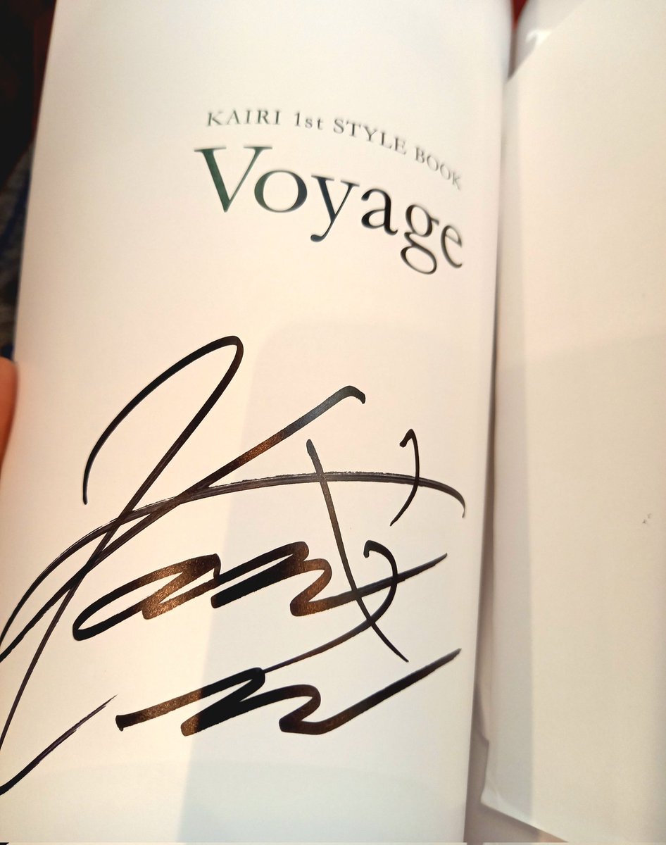daizaemon14's tweet photo. 23.7.9 #HMVSHIBUYA
#KAIRI 1st STYLE BOOK #Voyage 
サイン本お渡し会
#FD8 物販で会えずのリベンジ
#STARDOM 時代振り
7分丈Tシャツ持参💡
#LIJ コーデで行ったので
今度クロスオーバー
して下さいと言うの忘れた
き、緊張した🤣
ドレス姿綺麗😳
#ぴょん哲 #内藤哲也
#桃ちゃんと一緒 #宮内桃子 https://t.co/o4WAZJrslV