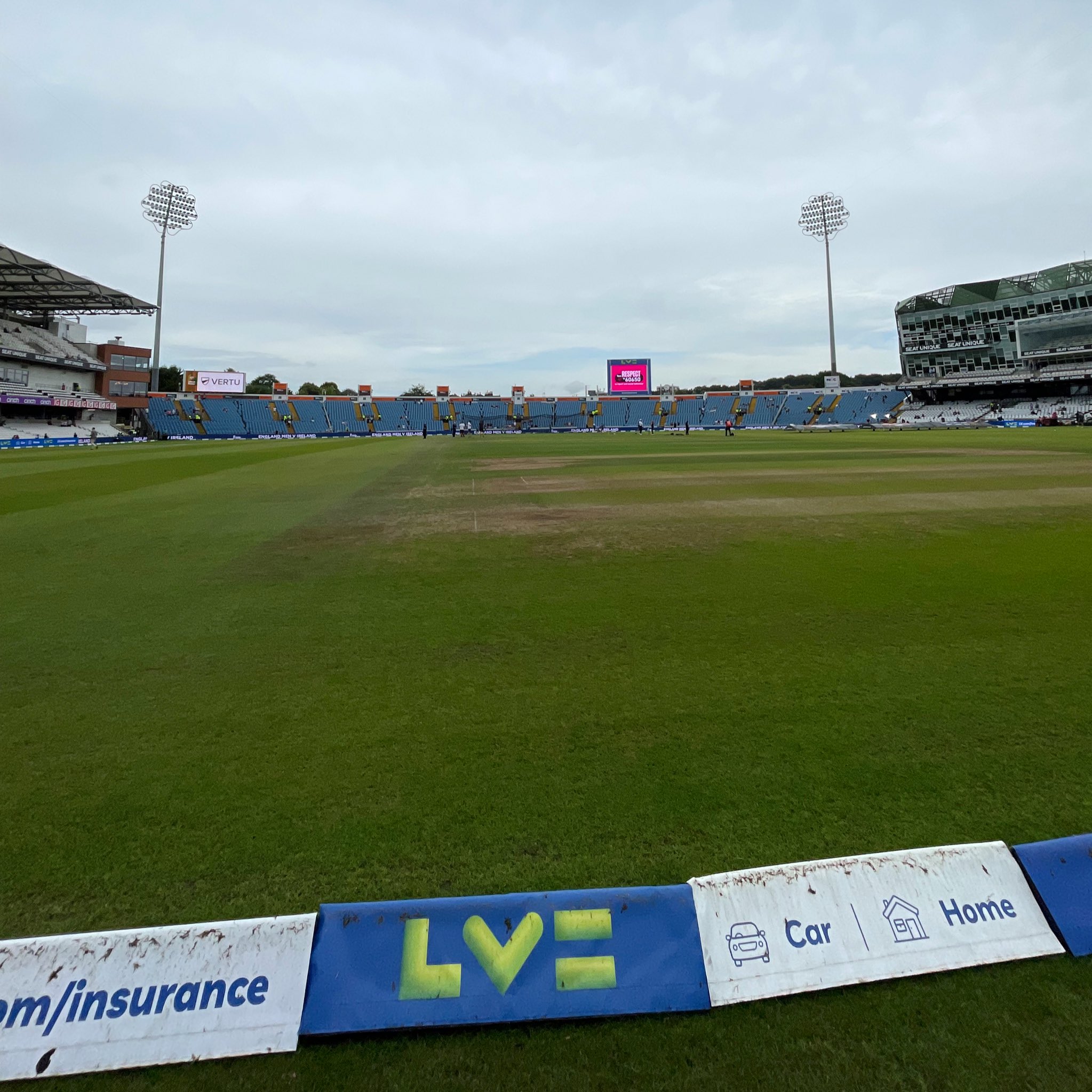 Sky Sports Cricket on Twitter "𝘾𝙍𝙐𝘾𝙄𝘼𝙇 [krooshuhl] adjective