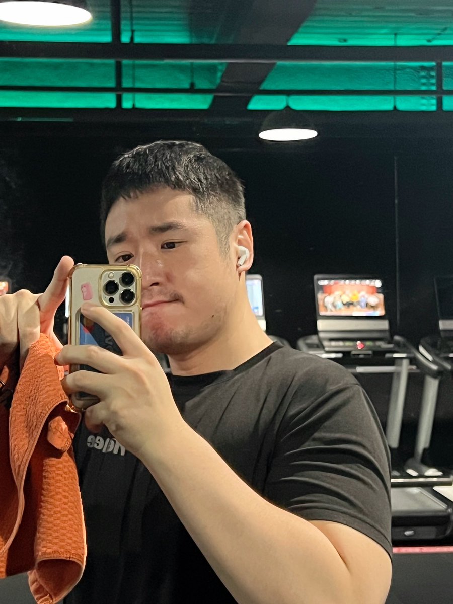 bearholic11's tweet photo. 어제는 했는데 오늘은 왜케 귀찮니.. https://t.co/aoWQctgBIA