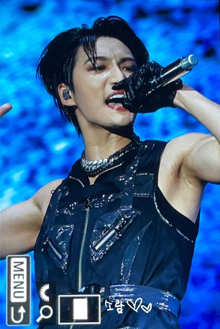 EXCUSE ME PARK SEONGHWA ????