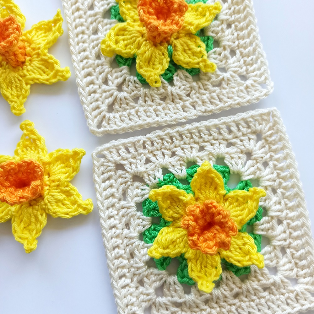 Just finished crocheting a beautiful daffodil granny square!🌼🧶 

The vibrant yellow petals bring joy and warmth to any project. Excited to incorporate it into my next spring-themed blanket! 

Pattern available in my shop.🙂

#Crochet #Daffodil #GrannySquare #Handmade #crafting