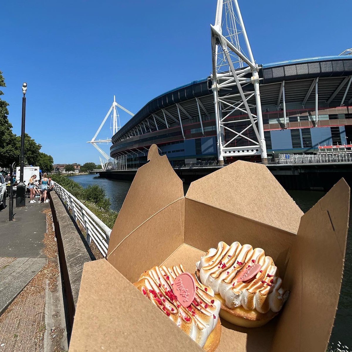 Mintos Patisserie tweet media