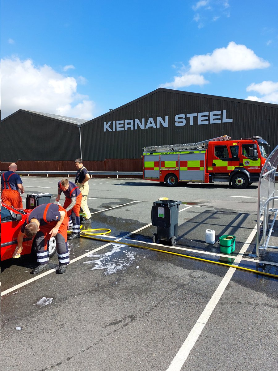 Martyn Field tweet media