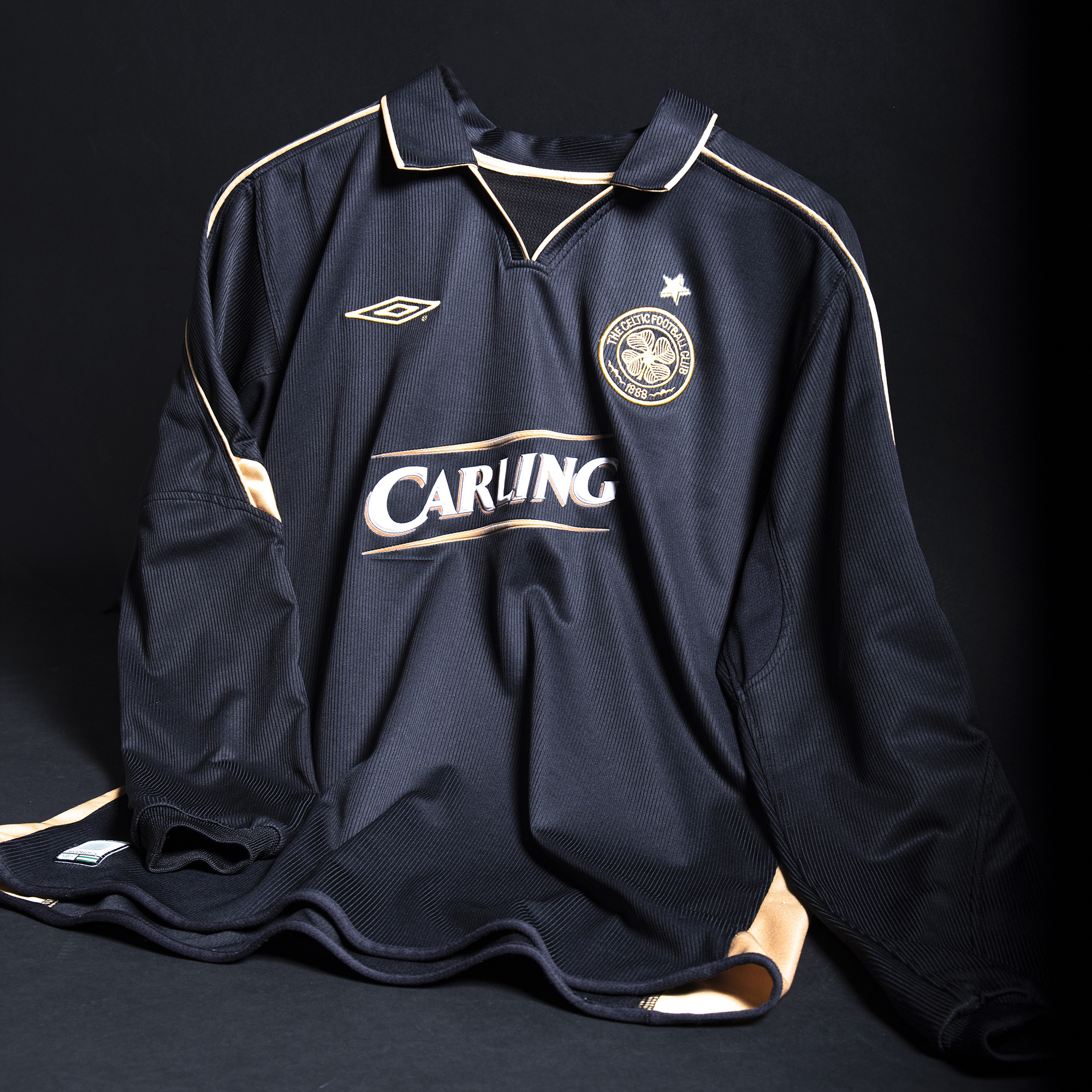 Classic Football Shirts on X: Celtic 2003 Away by Umbro  Larsson 🇸🇪  Black and gold. Long Sleeves. Henrik print. Hitting the site on Tuesday at  14:00 (UK Time) in a size