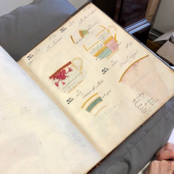 Museum of Royal Worcester tweet media