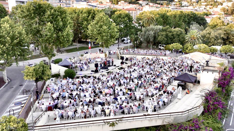 MTabarot's tweet photo. 🟦⬜️🟥 Des milliers de mercis mes chers amis pour votre confiance et votre soutien. Hier soir, Le Cannet était le véritable coeur battant d’un territoire et d’une France que nous aimons profondément https://t.co/j3yEXBKJKF