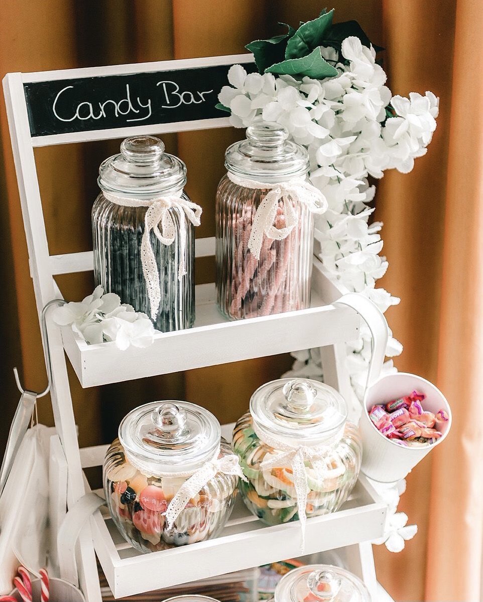 Who would have a sweet bar at their wedding?🍬🍭

#wedding #weddingday #bridal #brideandgroom #bride #weddingideas #weddingdayideas #weddinginspo #weddingdayinspo #weddingfood #weddingcandy #weddingdecor #weddingdaydecor #weddingdaydecorideas #weddingdecorideas #weddingdecorinspo