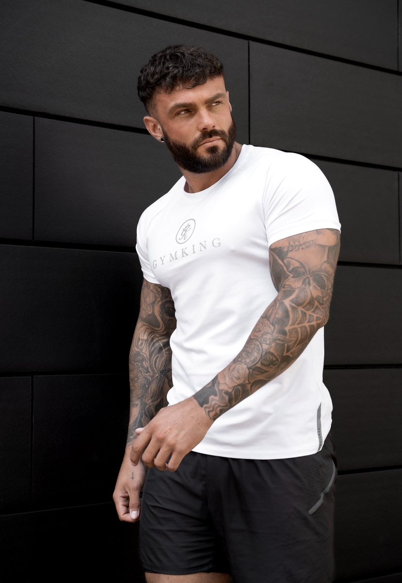 amor_models's tweet photo. New Signing: Cameron Offer 

Management - @intotopr 

#newmodel #model #malemodel #campaign #london #manchester https://t.co/xgd3pmzucd