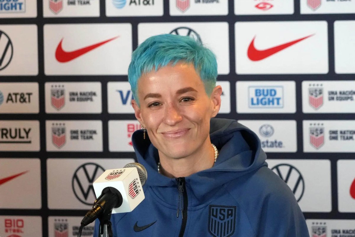 'Voglio solo dire grazie: non avrei mai potuto immaginare i modi in cui il calcio ha plasmato e cambiato la mia vita per sempre''.
Così, ieri, Megan Rapinoe ha annunciato il suo ritiro.

Qui la sua storia cutt.ly/iwimfymG.

Gli Elefanti: memorie sportive e non solo.