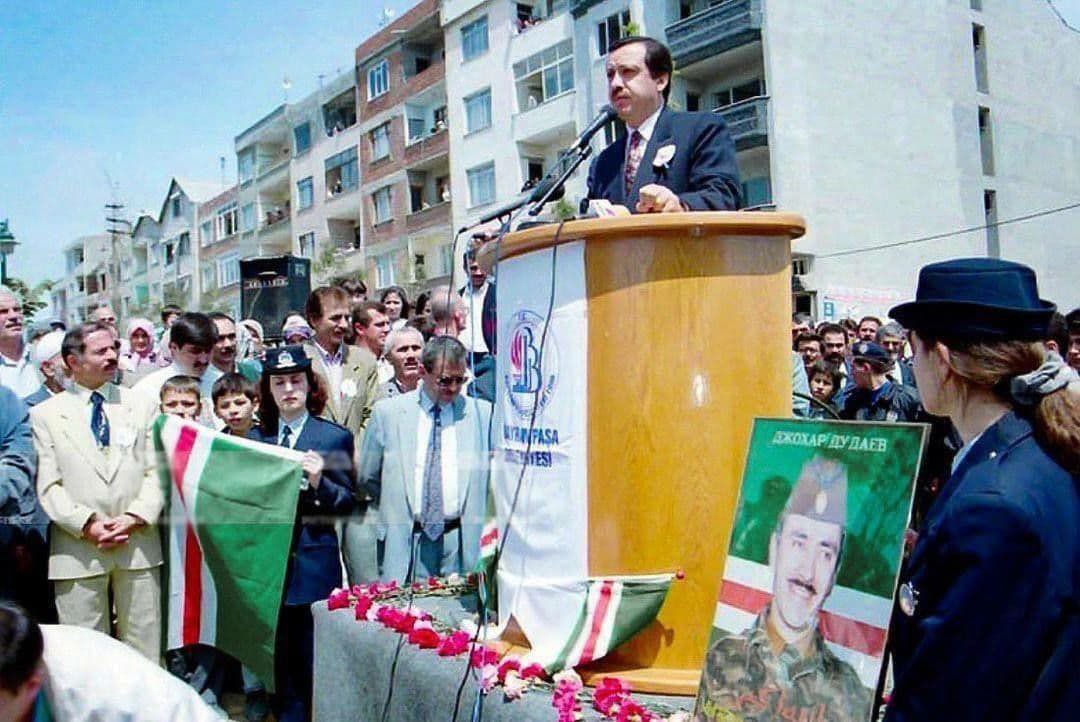 VolodyaTretyak's tweet photo. Pro-Russian channels shocked by the fact that #Azovstal heroes are returning home are now spreading a picture of #Erdogan speaking at the opening of a park dedicated to Dzhokhar #Dudaev, the Chechen hero. They say Erdogan is an unreliable partner and #Putin was led by the nose. https://t.co/0I1PrRZ1V0