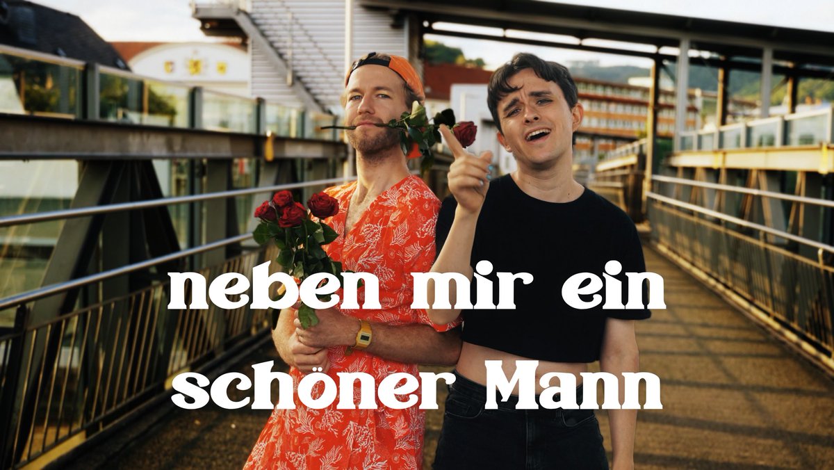 ClimateJustus's tweet photo. @Maurice_Conrad AfD 
tut es weh,
wenn du Glitzer
im Gesicht hast! 🫶🌈 https://t.co/vzRQbk5m0r
