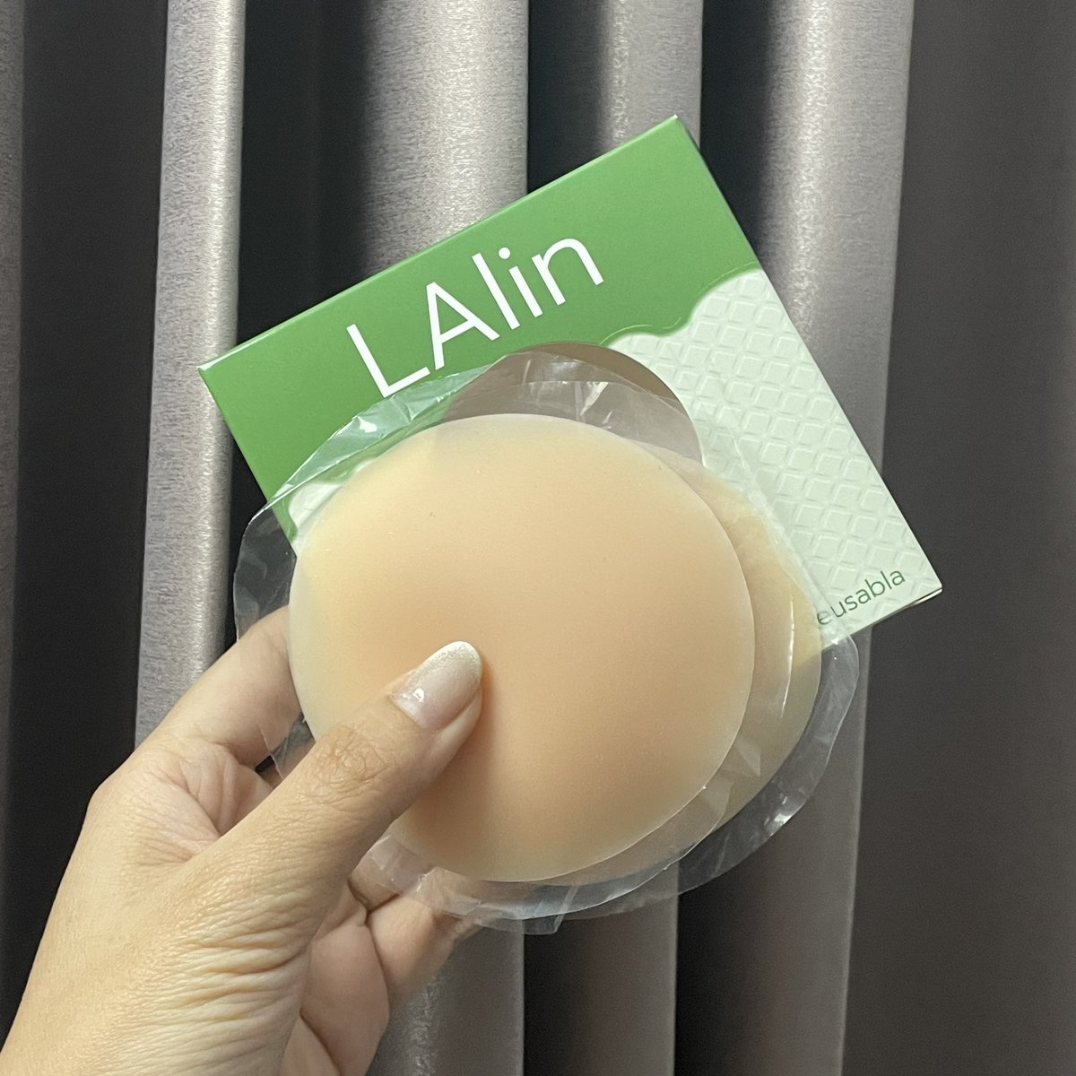 Thookboktor's tweet image. ซิลิโคนแปะจุกแบรนด์ LALin อยากให้ชีแมสมาก เป็นแบรนด์ที่ใช้ละกาวไม่คันแบบจริงๆๆๆ 🥹🍼 บางแต่ปิดสีจุกมิด ไอเริ้บ