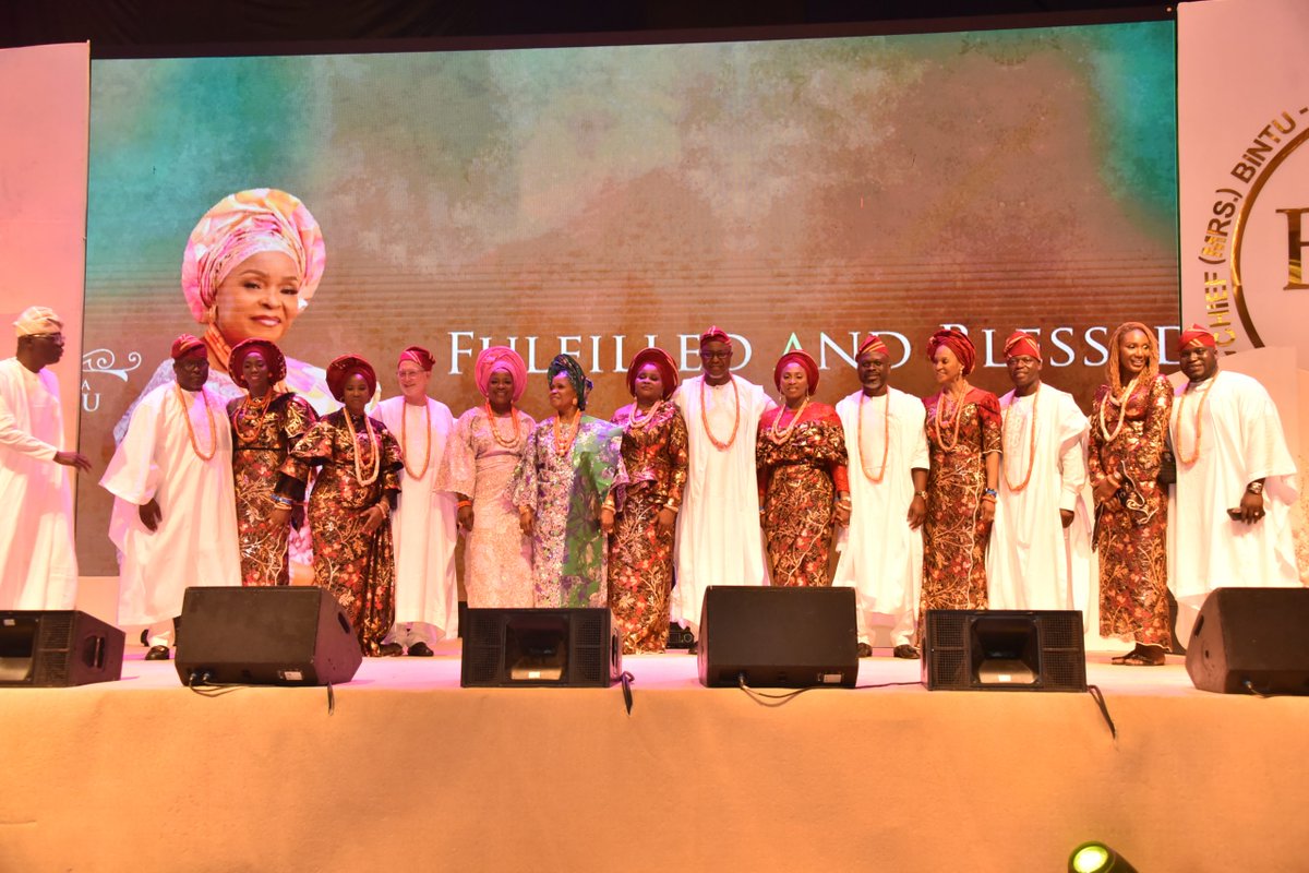 ThisDayStyle tweet media