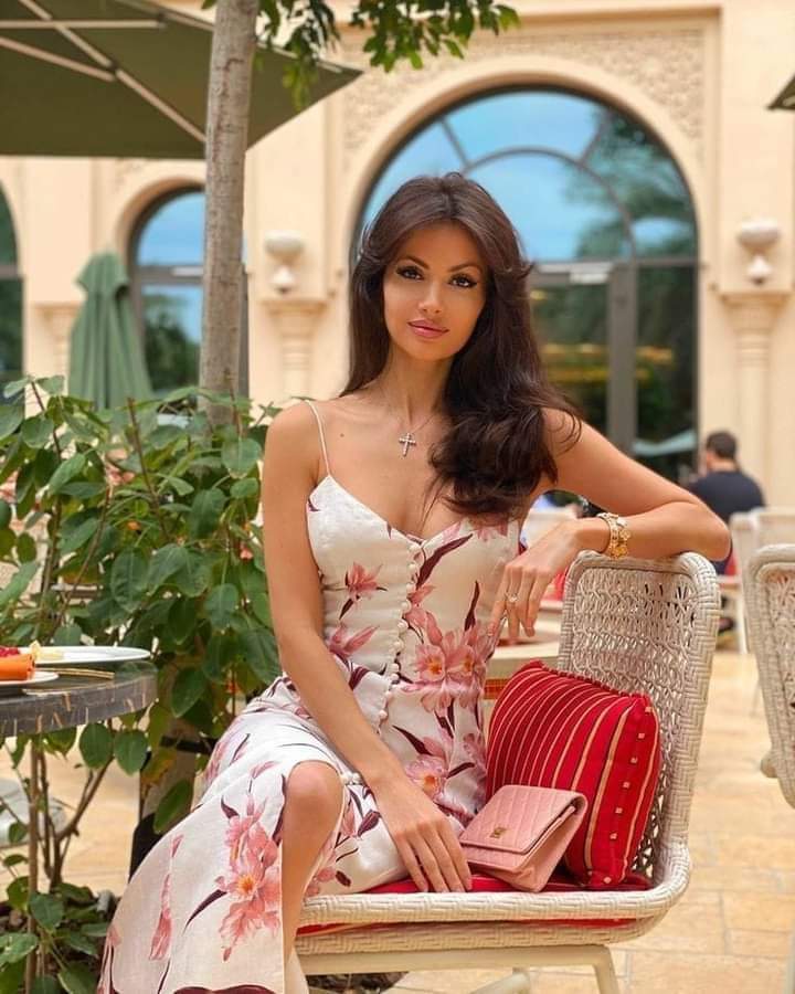 Приятная мысль: "У меня всё порядке"... и камень с души, и лечебный бальзам. Она так важна по утрам для зарядки, 
И лучше снотворного по вечерам.