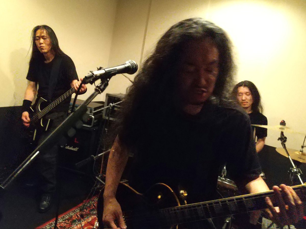 SnowBlind_'s tweet image. Defiled Live in Hikone
よくぞ彦根くんだりまで来てくれました。最高！
#ダンスホール紅花 #Defiled