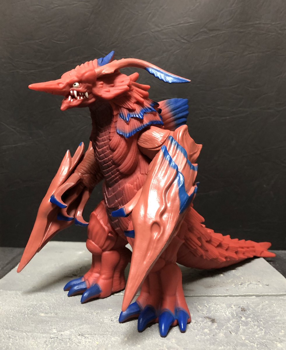 宇宙甲殻怪獣バザンガ。期待の新シリーズ、ウルトラ怪獣アドバンスの