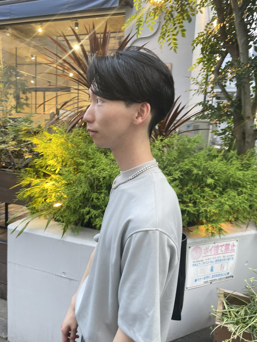 key_meg_'s tweet photo. 明日11時12時半、
夕方以後カットカラーご案内可能です🐥
神宮前6-8-9 2階
メンズ可能です😳😳
#メンズマッシュ
#メンズカット
#メンズスタイル
#カット https://t.co/ApNLaGKSIT