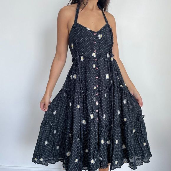 So good I had to share! Check out all the items I'm loving on <a href="/Poshmarkapp/">Poshmark</a> from <a href="/CarmaCloset/">Closet_Carma</a> #poshmark #fashion #style #shopmycloset #nicolemiller #freepeople: posh.mk/6NE3NZo2hBb