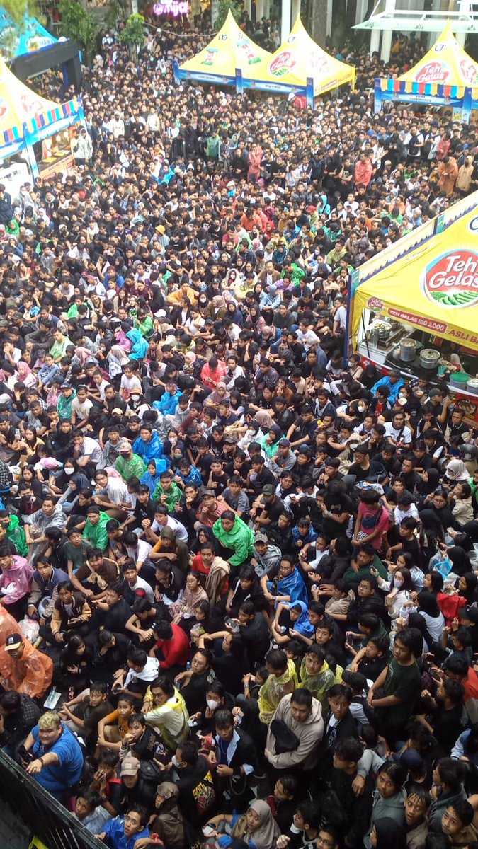 infobdg's tweet photo. Mau ngabsen Wota yang lagi di Ciwalk sore ini

Foto : WAG TCT https://t.co/3jyOUm0NoQ