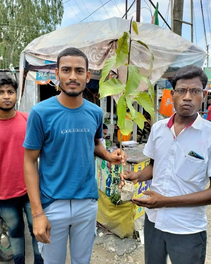 ABVPUttarbanga's tweet photo. আজ ৯ই জুলাই অখিল ভারতীয় বিদ্যার্থী পরিষদের ৭৫তম প্রতিষ্ঠা দিবস উপলক্ষে পশ্চিম কোচবিহার সাং জেলার ঘোকসাডাঙ্গা নগরে পতাকা উত্তোলন করা হলো।
#ABVP75
#RashtraShakti75
#ABVPUttarBanga
#ABVPNorthBengal https://t.co/4tzP7GSxT3