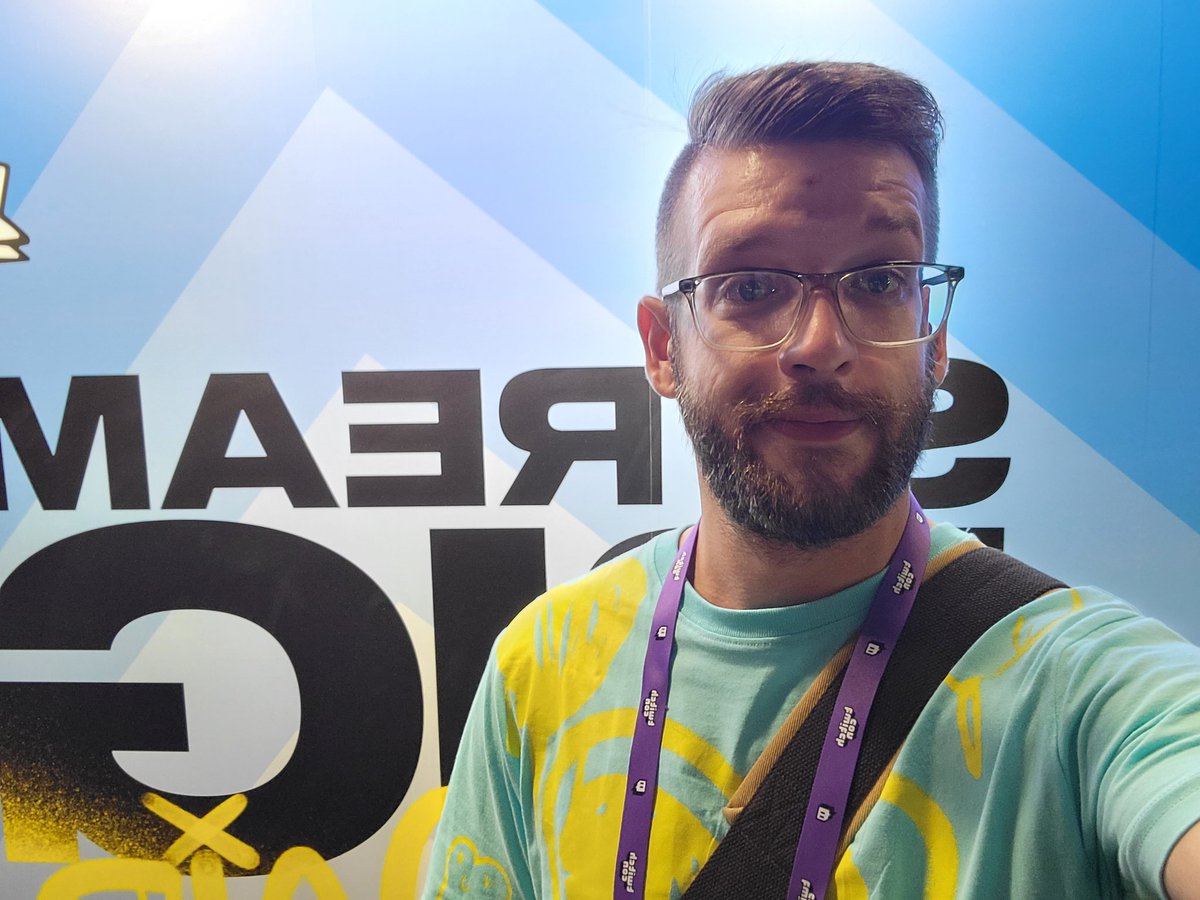 ImperialJedi's tweet image. A tired Sunday face but ready to go!! Stopping by the #StreamElements booth for a coffee and some chit chat ❤️ ☕️