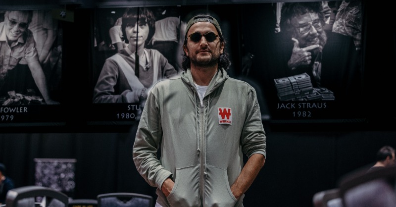 Winamax's tweet photo. ♦♠♥♣ 3 600 survivants se disputeront demain l'une des 1 507 places payées. Parmi eux, 120 Français, et @KitBul, seul membre du Team à franchir le Day 2D. ⤵️