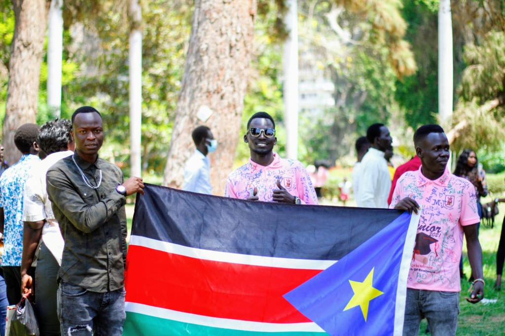 lunychang's tweet photo. Happy independence day 🇸🇸 https://t.co/IoiK4WaLt4