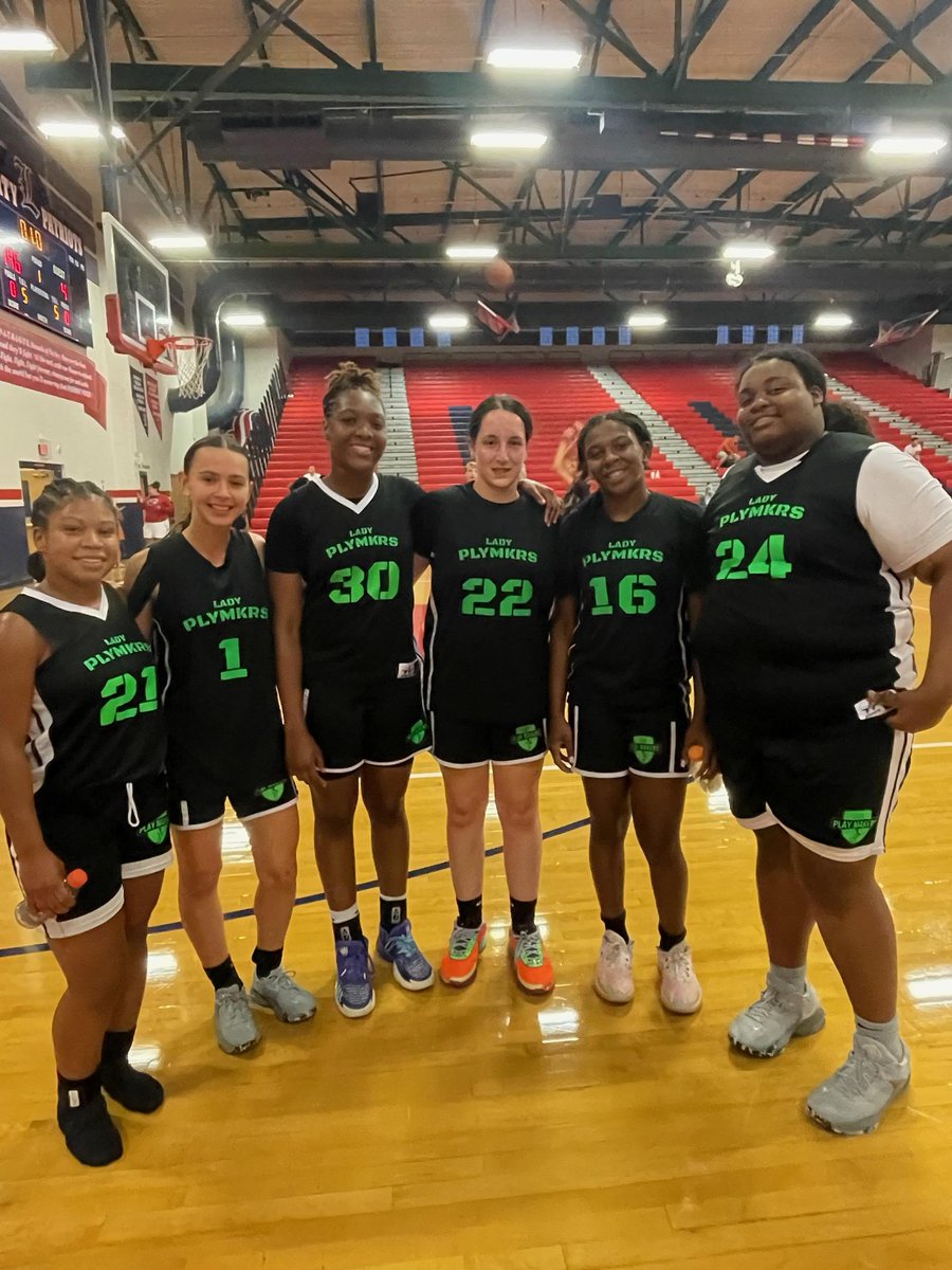 Lady_Playmakers's tweet photo. These young ladies understood the assignment and came to the West Coast knowing it wasn't many of them but it was PLENTY of them. So proud of them making it to the semi-finals and competing the MLP Way!! #trusttheprocess @BigfootHoops https://t.co/LoQcpqXLcm