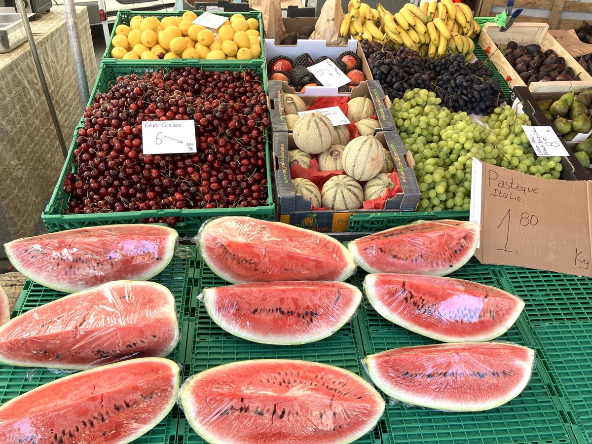 GmurHelen's tweet photo. #Chriesi  #Kirschen #Cheeries 
#Marché #Plainpalais #Genève 🇨🇭 https://t.co/AUoGo7M688