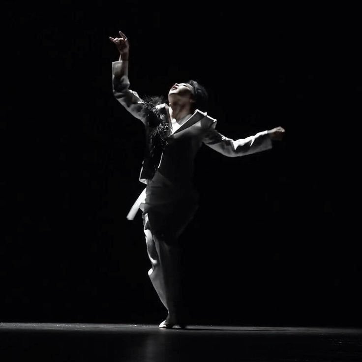 BTS BOOK SPOILERS ⚠️

Jimin talking about Black Swan: 
“When we got our choreography, I was probably the most excited out of all the members. Because I thought, ‘I can do this really well’… I loved the feeling of covering a wider range on the spectrum of dance.”