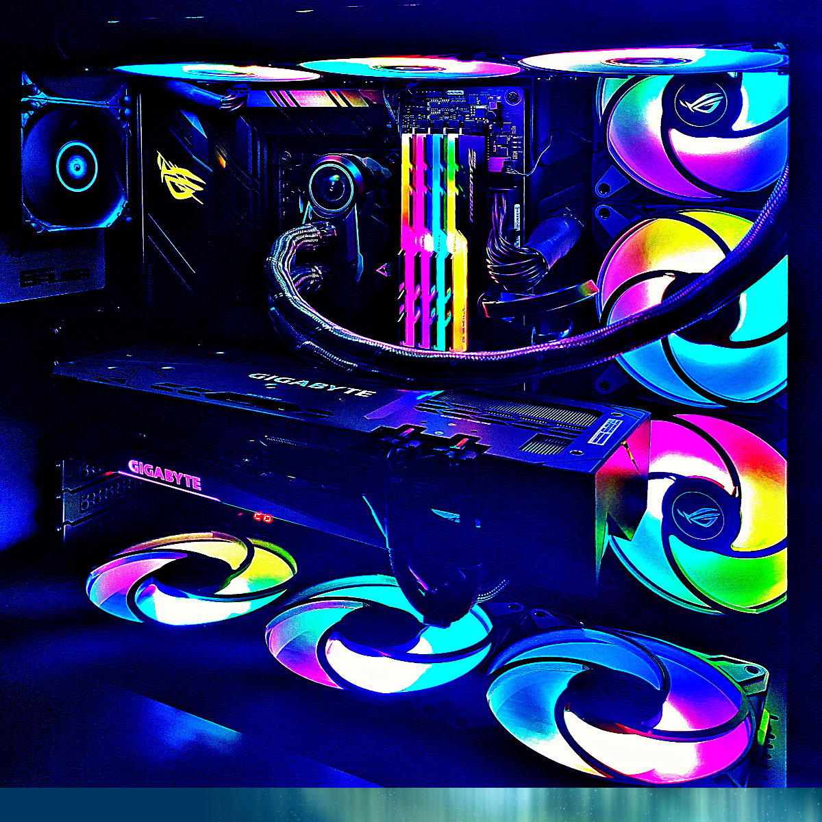 ARCTIChannel's tweet photo. Our fans bring light into the dark! π€©
In which colors do you let your fans shine? In the style as in this build or completely different? π
Tell us in the comments! π€
#rgb #argb #casefans #airflow #glowinthedark #cooledbyarctic https://t.co/vrUEut654u