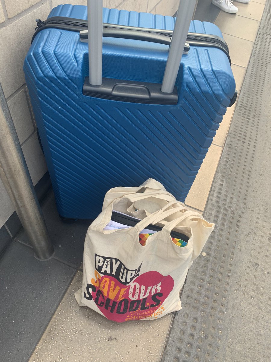 LouiseB_NEU's tweet photo. On the road again. Standing up for education. Calling for more funding for education and a decent pay rise for educators. #ValueEducationValueEducators. #SaveOurSchools. We are @NEUnion https://t.co/hq4pAiRtTA