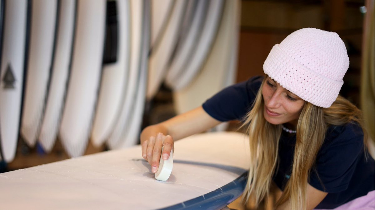 Did you know we now offer board servicing at The Wave?
Wax on or wax off, check in with our Wavemakers when you're next surfing to get your board primed and ready for your session. 

#TheWave #TheWaveBristol #Boardsports #Boardshop #Boardroom #BoardServicing