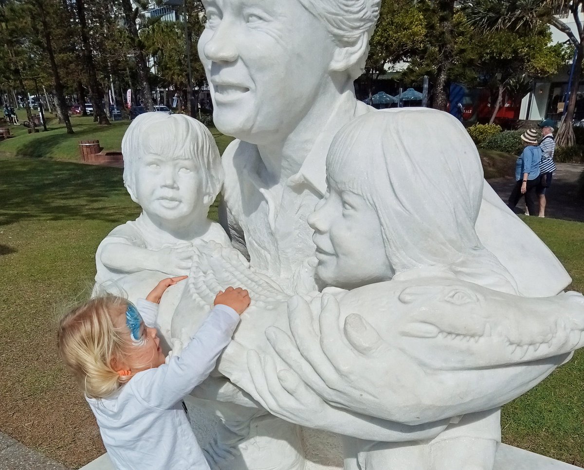 My 3y.o. at the Steve Irwin memorial statue. 

No matter what anyone says he was an absolute legend, beloved by all his mates. 

I have a daughter the same age as Bindi. They met a couple of times and got along beautifully, Bindi's a lovely kid w/zero snobbery. https://t.co/8ca1ojfkhI