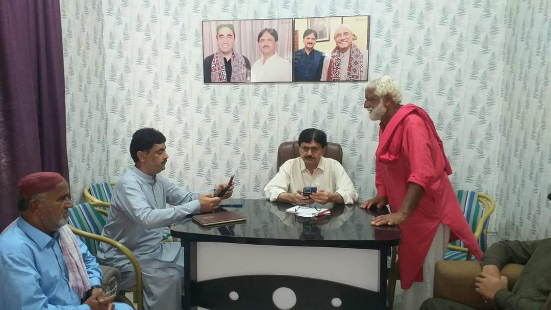 MunirChandioPPP's tweet photo. #PPP Devisional General Secretary #SBA #MPA Mumtaz Ali Chandio Sahab Activities at #PS_35 #NaushehroFeroz. @mumtazchandiomp @BBhuttoZardari @AseefaBZ @MediaCellPPP https://t.co/hyJUO3URhN