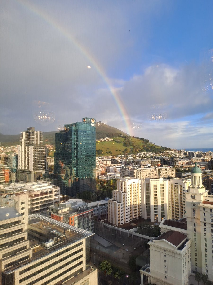 DrAngelaBate's tweet image. Breakfast views ... #CapeTown #ihea2023Congress