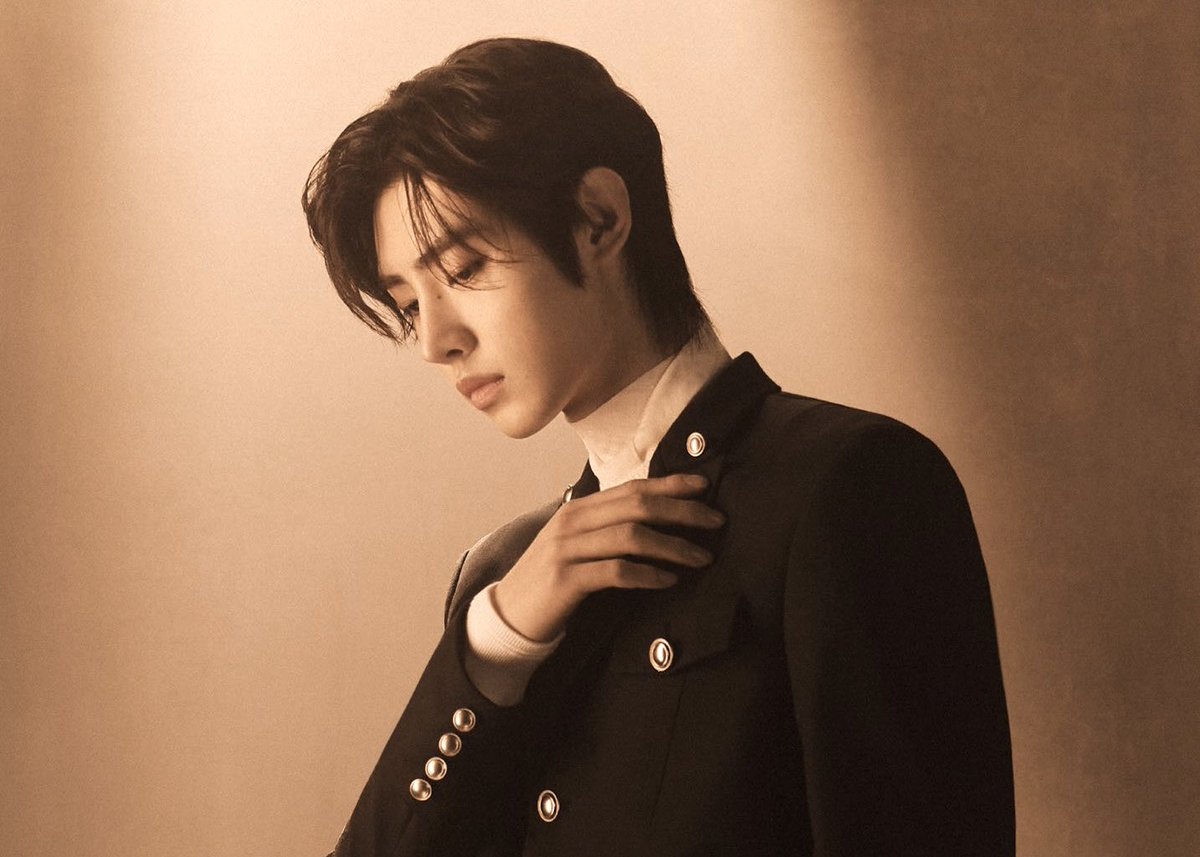 "Mastermind"

A sunsun 🔞 au wherein Damien (ksn) &amp; Iñigo (psh), were stuck in a marriage to play their roles as the heirs to their own empires. 

With all the lies and game of pride, how will their true feelings play out? What are they willing to do to keep each other wrapped?