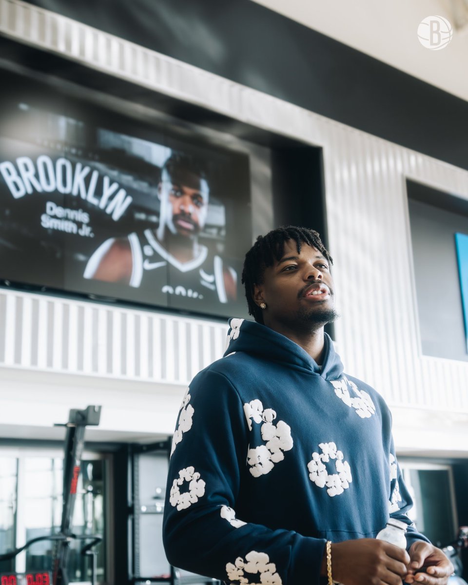 NetsNationFRA's tweet photo. 📸 Dennis Smith Jr. est arrivé au centre d’entraînement à Brooklyn ! https://t.co/kpka9icEmj