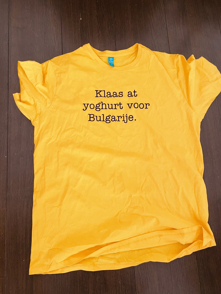 dijkshoorn's tweet image. Vind achter in mijn kast deze oude merchandise. #klaas