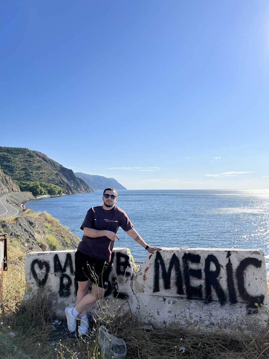 Adımı dağlara yazmışsın yarim