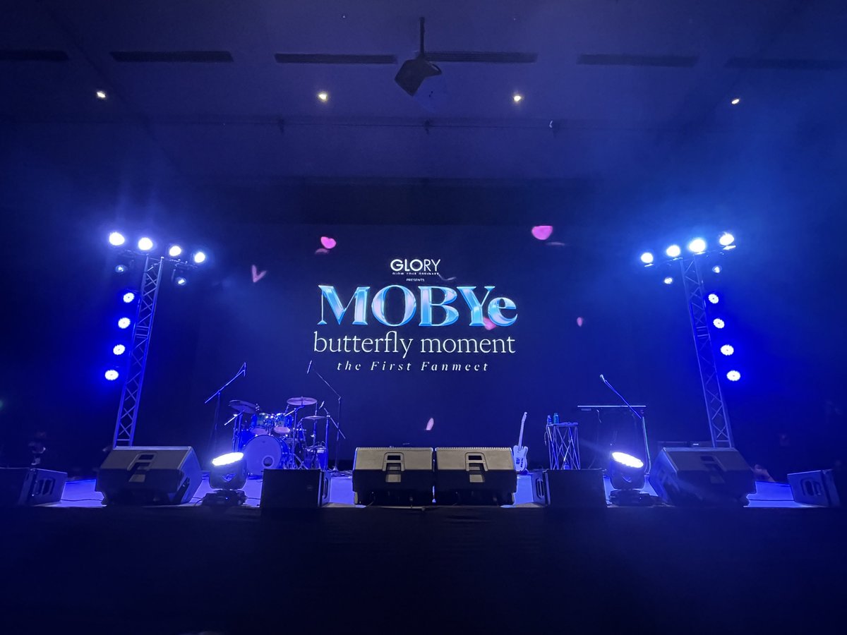 mobilexpp_48's tweet photo. ลูกสาวโตแล้วว 😭🫶🏻 

#MOBYEBUTTERFLYMOMENT
#MOBYe 
#GloryxMoBye1stFanmeet https://t.co/pAEWCFzjIM
