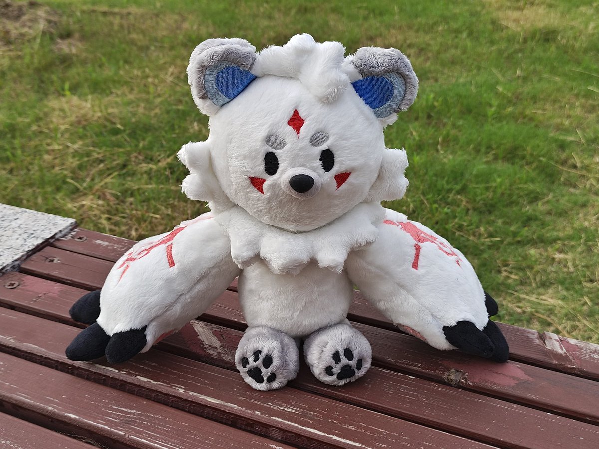 new comm 
cute white bear