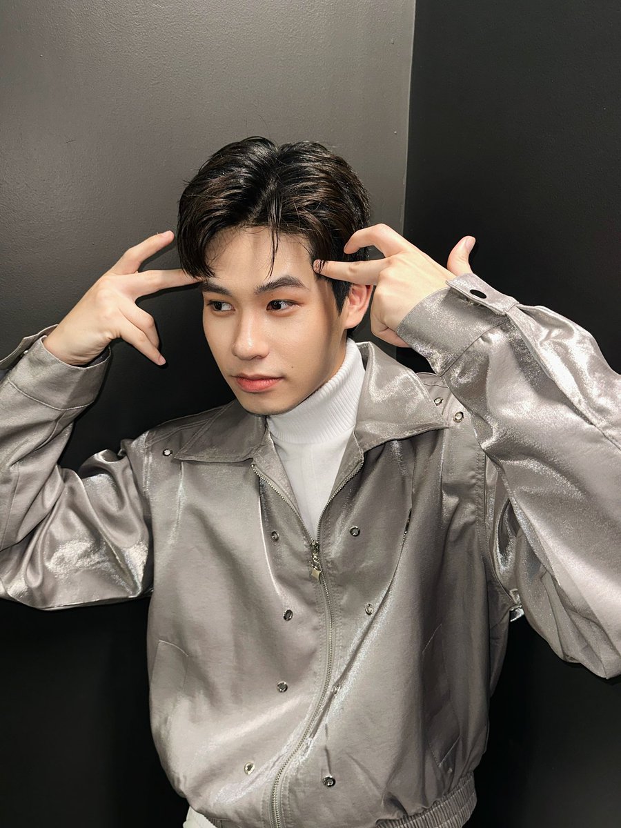 natthewntp's tweet photo. ฉันคือ มนุษย์ต่างดาว 👽 https://t.co/LBnfj2xwZ9