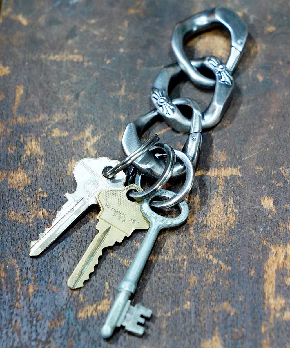 phase_next's tweet image. REVI CAST MADE 新作アイテム!!   
&quot;CONNECTING KEY RING&quot;   
item.rakuten.co.jp/whn/291447/