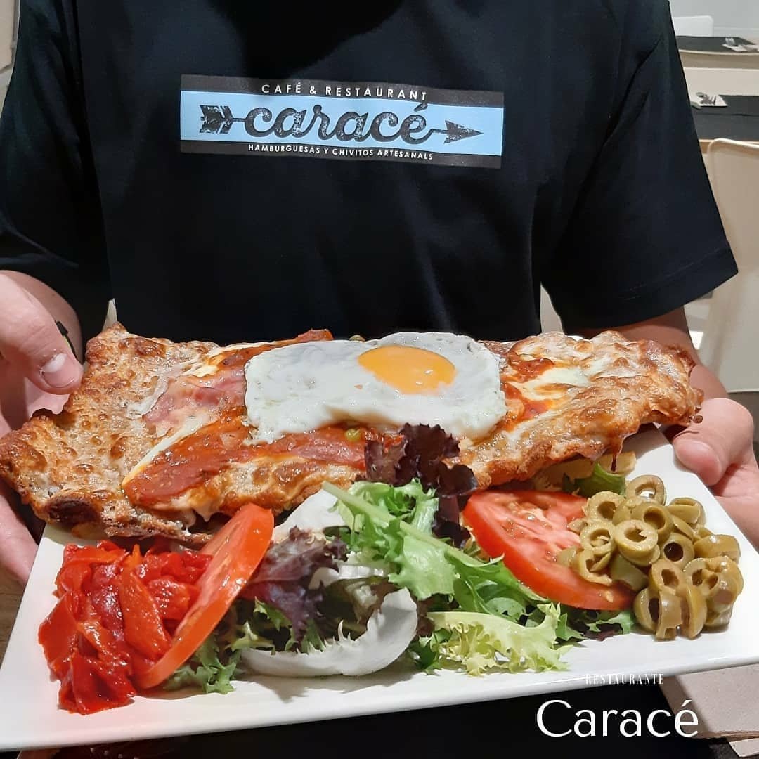 Una milanesa Napolitana como te mereces!
Pidetela para llevar o reserva para este domingo.
Reservas: 
☎️ 93 140 57 89 
📱 673 99 98 02 .
#restaurantecarace #carace #chivitolovers  #restaurantebarcelona #cornelladellobregat  #cornella #bcnfood  #bestburgerbcn #bcnfoodies  #foodbcn