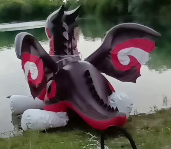 ltslang's tweet photo. The majestic dragon gracefully glides through the crystalline waters of the serene lake, its iridescent scales shimmering under the sunlight. With every stroke of its massive wings, it sends waves rippling across the surface, creating a playful aquatic dance. https://t.co/ST1AIXa0mo