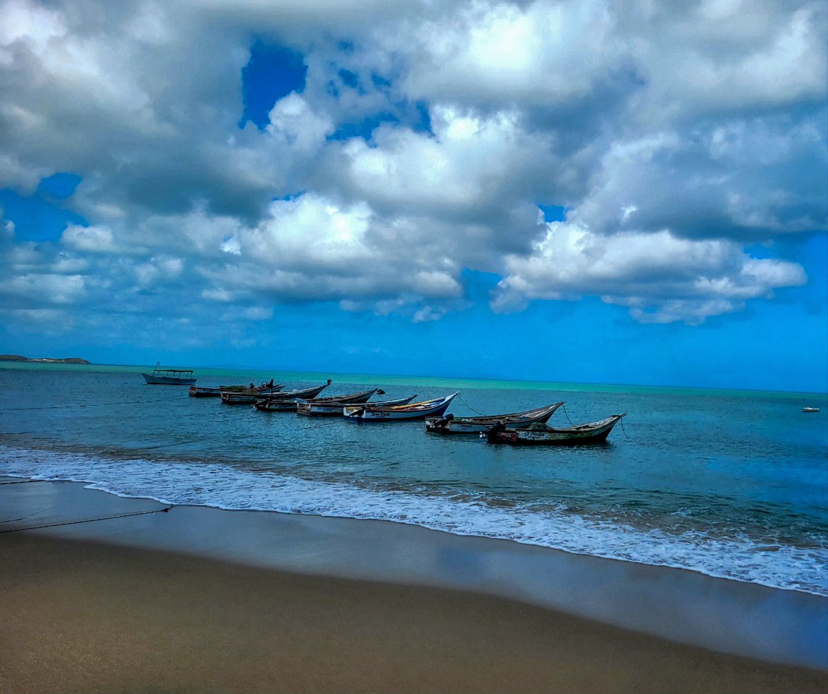 Con los buenos días y la bendición de Dios. Feliz Domingo.
Playa la Galera.
Isla de #Margarita
#Venezuela