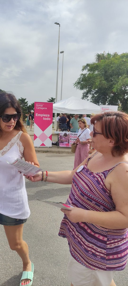 📅 Hoy estamos en el Mercadillo de #CaboDePalos con ilusión y esperanza para hacer de <a href="/Yolanda_Diaz_/">Yolanda Díaz</a> la primera presidenta de nuestro país. Empieza todo <a href="/sumar/">Sumar</a> #EsPorTi