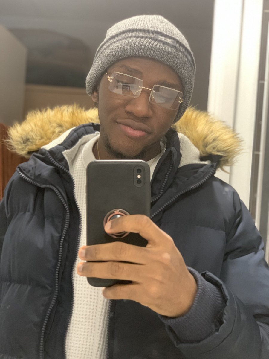Adexzy_'s tweet photo. Showing my face here the usual once in 3 years😂😂😂. 

Happy Sunday😁 https://t.co/ChSwLxgWO0